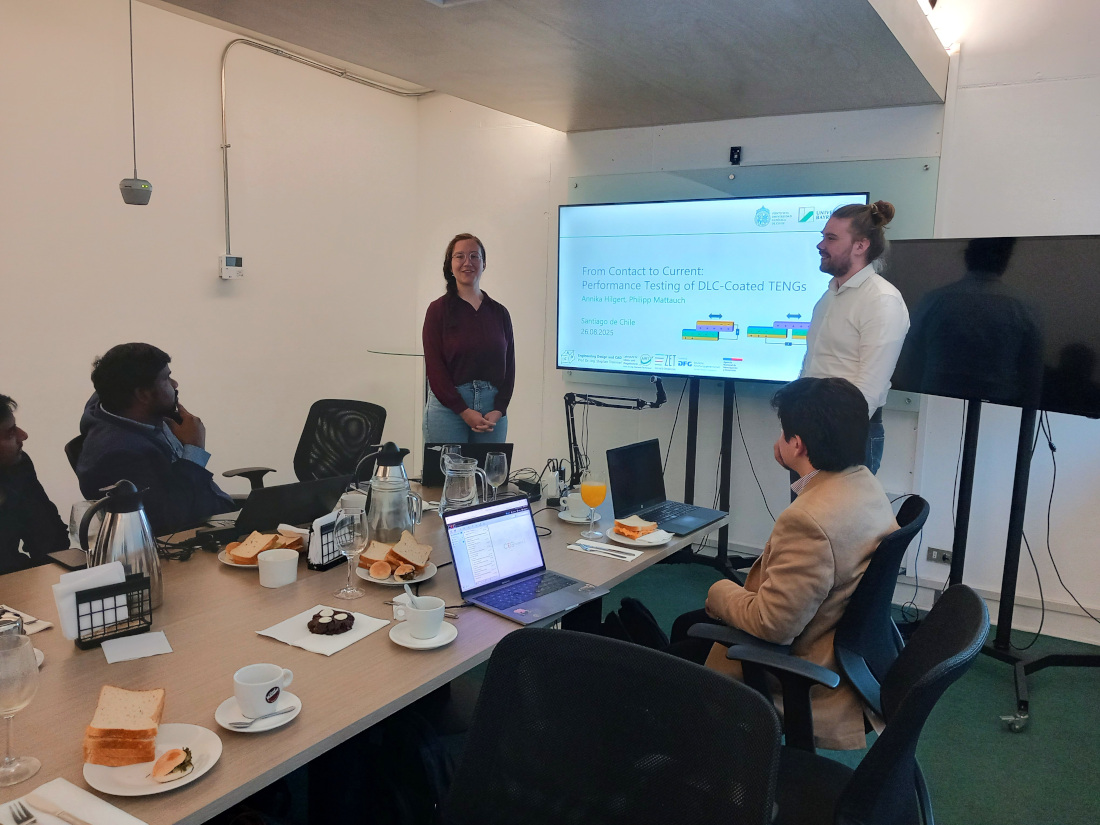 Fachvortrag der Bayreuther Gruppe beim Workshop zum Thema triboelektrische Nanogeneratoren.